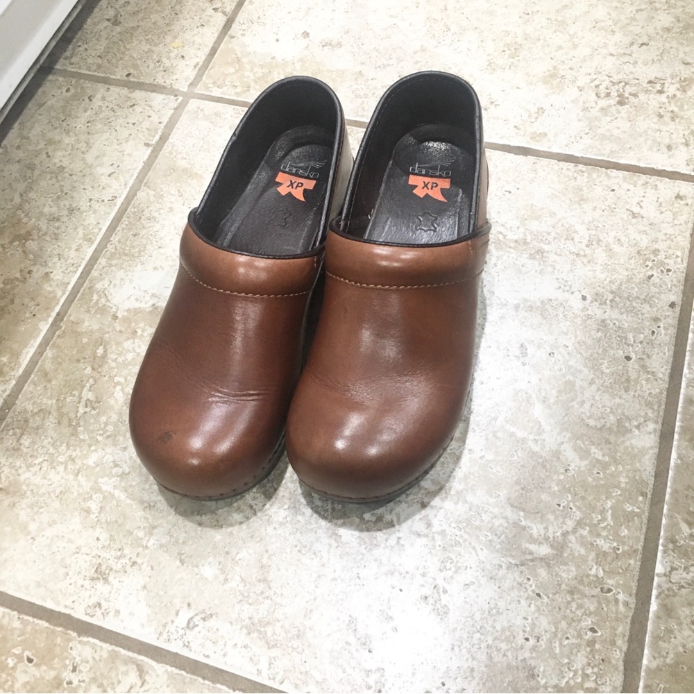 COPY - Dansko XP Leather in Saddle Color Clogs Size 40 Cleaned & Ready to Wear